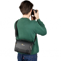 Lowepro Torba Adventura SH 140 III