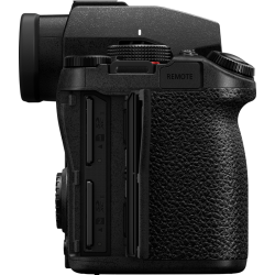 Panasonic Lumix S5M2 body