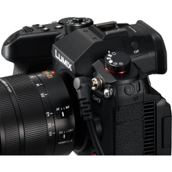 Panasonic Lumix GH7 Body + 12-60mm F/2.8-4 Leica