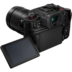 Panasonic Lumix GH7 Body + 12-60mm F/2.8-4 Leica